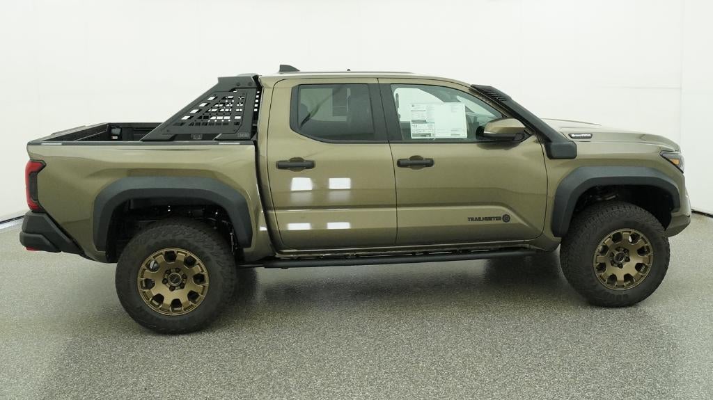 2026 Toyota Tacoma i-FORCE MAX Tacoma Trailhunter