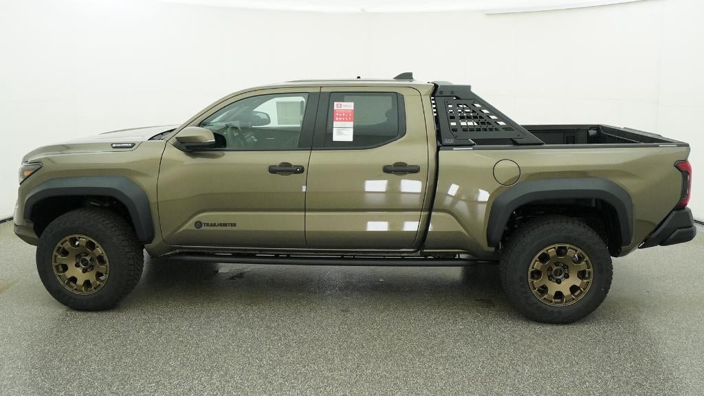 2026 Toyota Tacoma i-FORCE MAX Tacoma Trailhunter