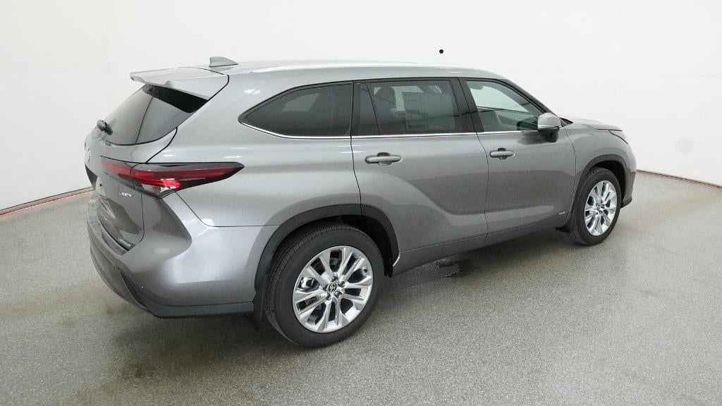 2026 Toyota Highlander Hybrid Limited