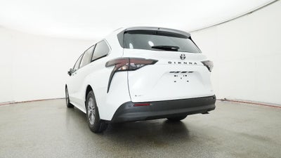 2026 Toyota Sienna XLE