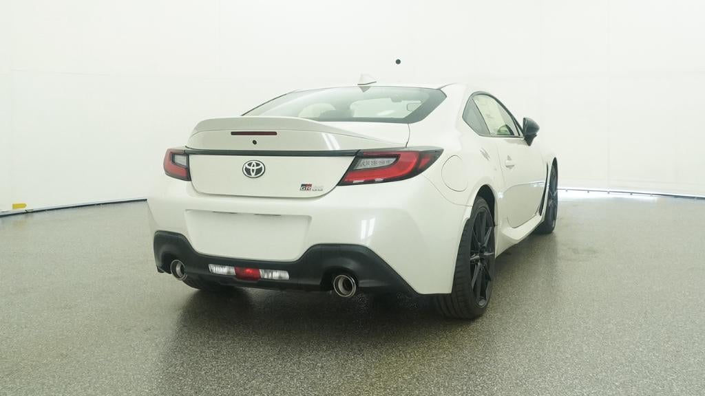 2026 Toyota GR86 Premium MT