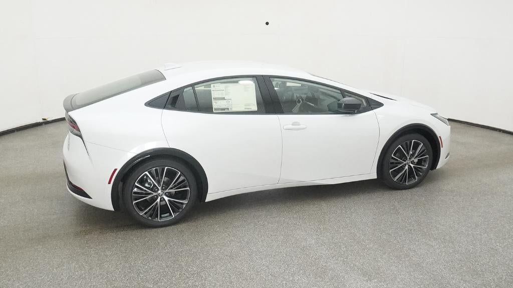 2025 Toyota Prius XLE