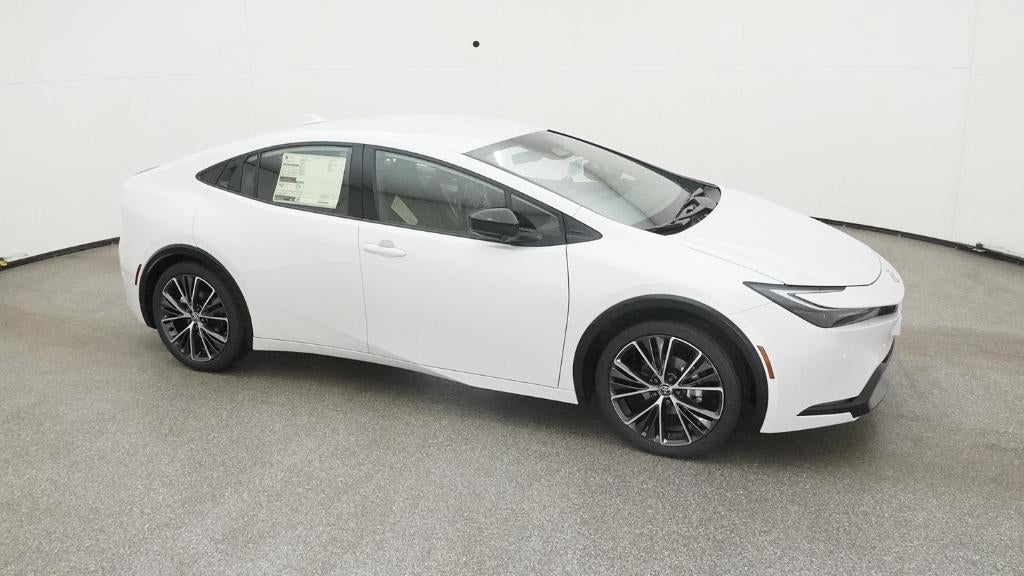 2025 Toyota Prius XLE