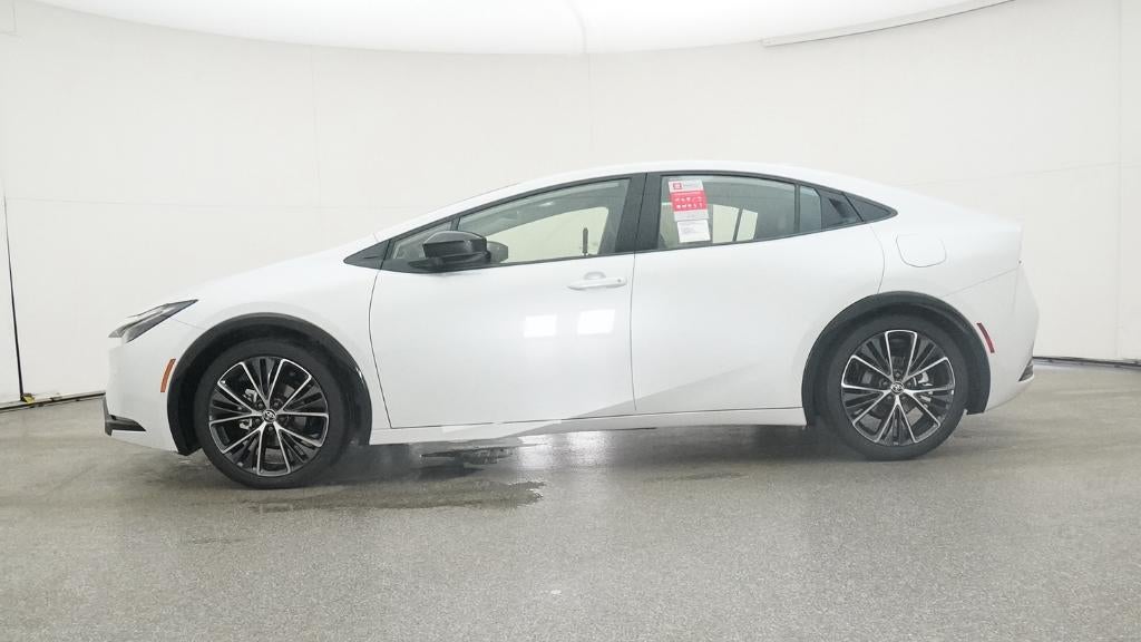 2025 Toyota Prius XLE