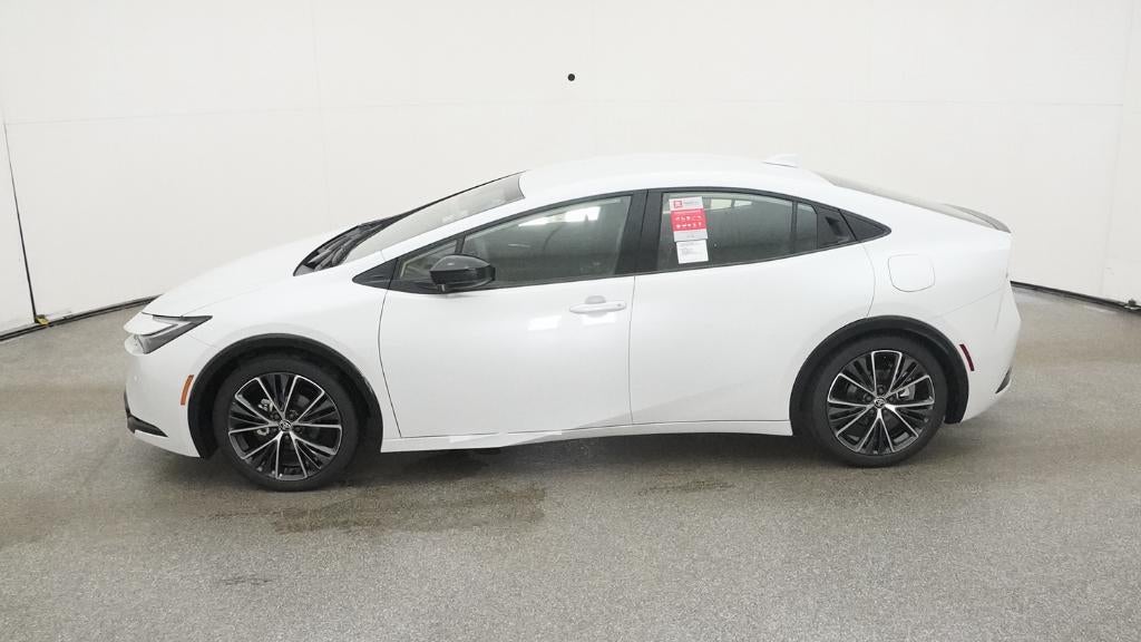 2025 Toyota Prius XLE