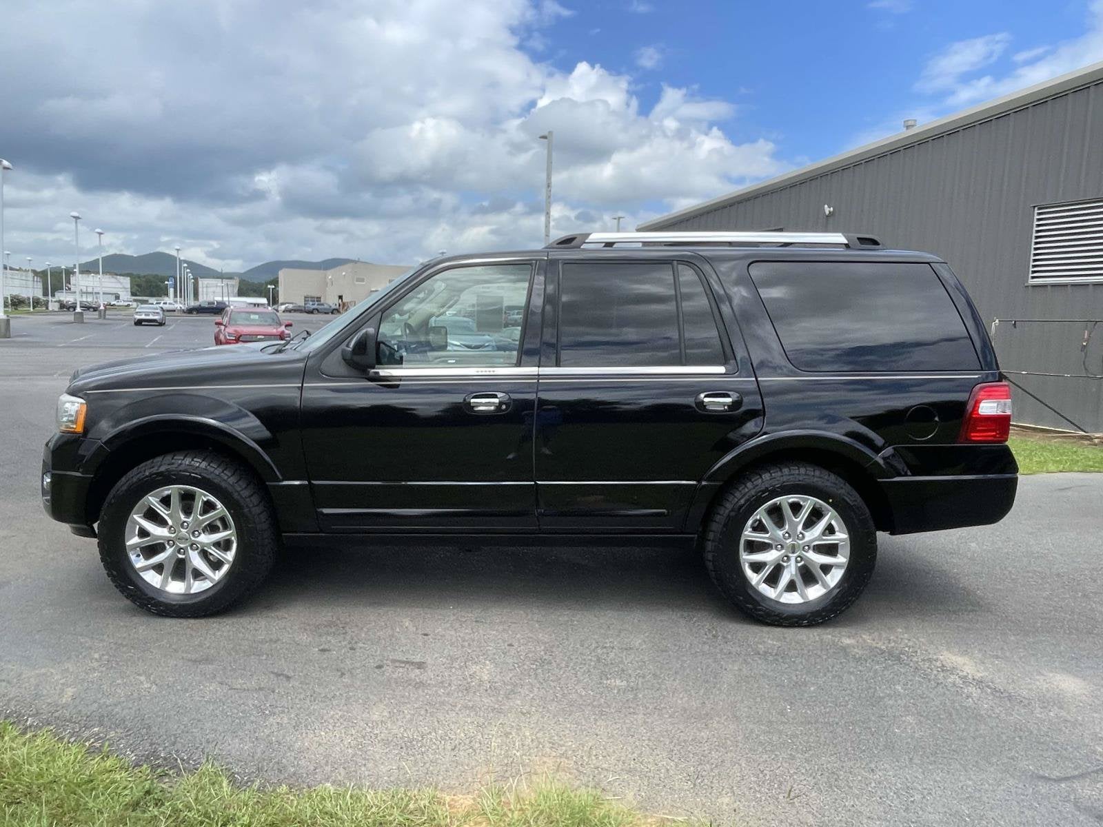 Used 2016 Ford Expedition Limited with VIN 1FMJU1KT2GEF06640 for sale in Anniston, AL