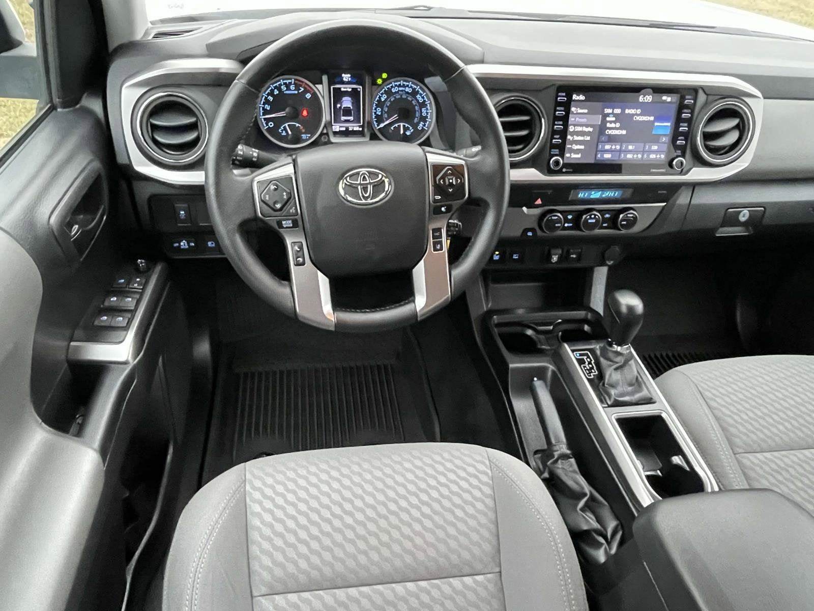 2022 Toyota Tacoma 2WD SR5