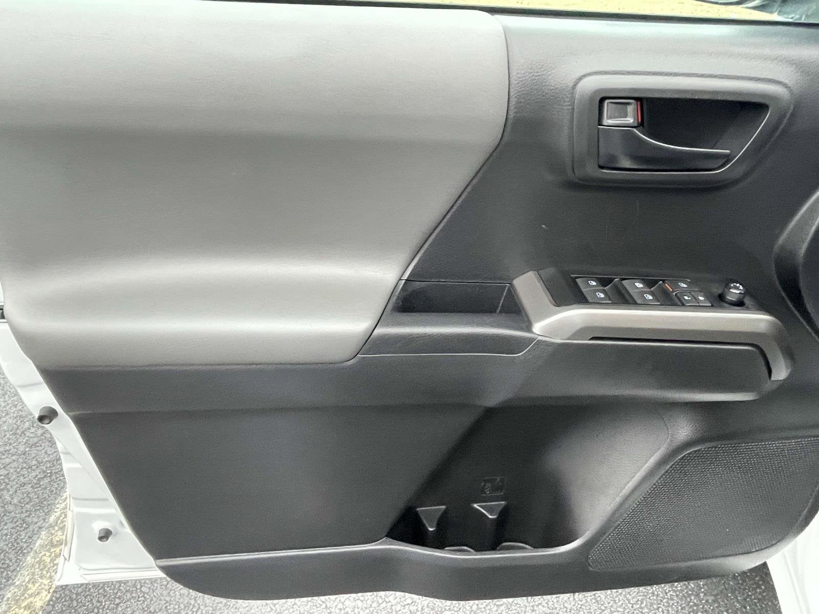 2022 Toyota Tacoma 2WD SR5