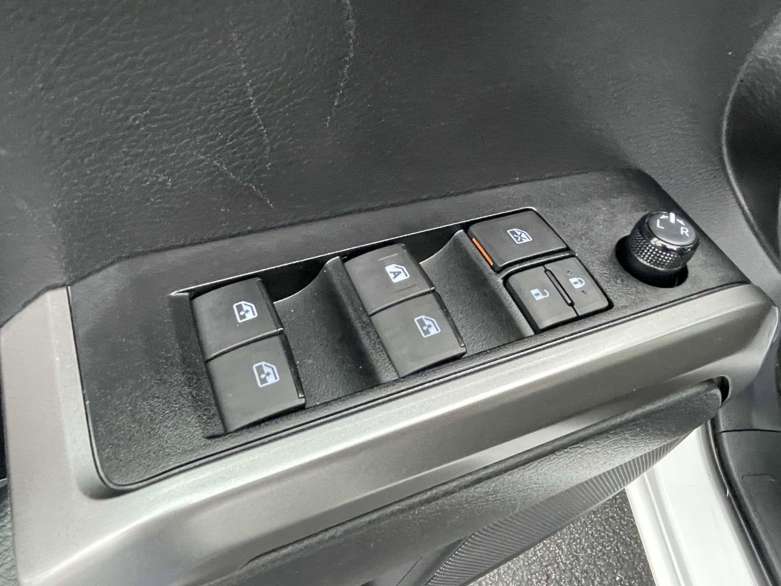 2022 Toyota Tacoma 2WD SR5