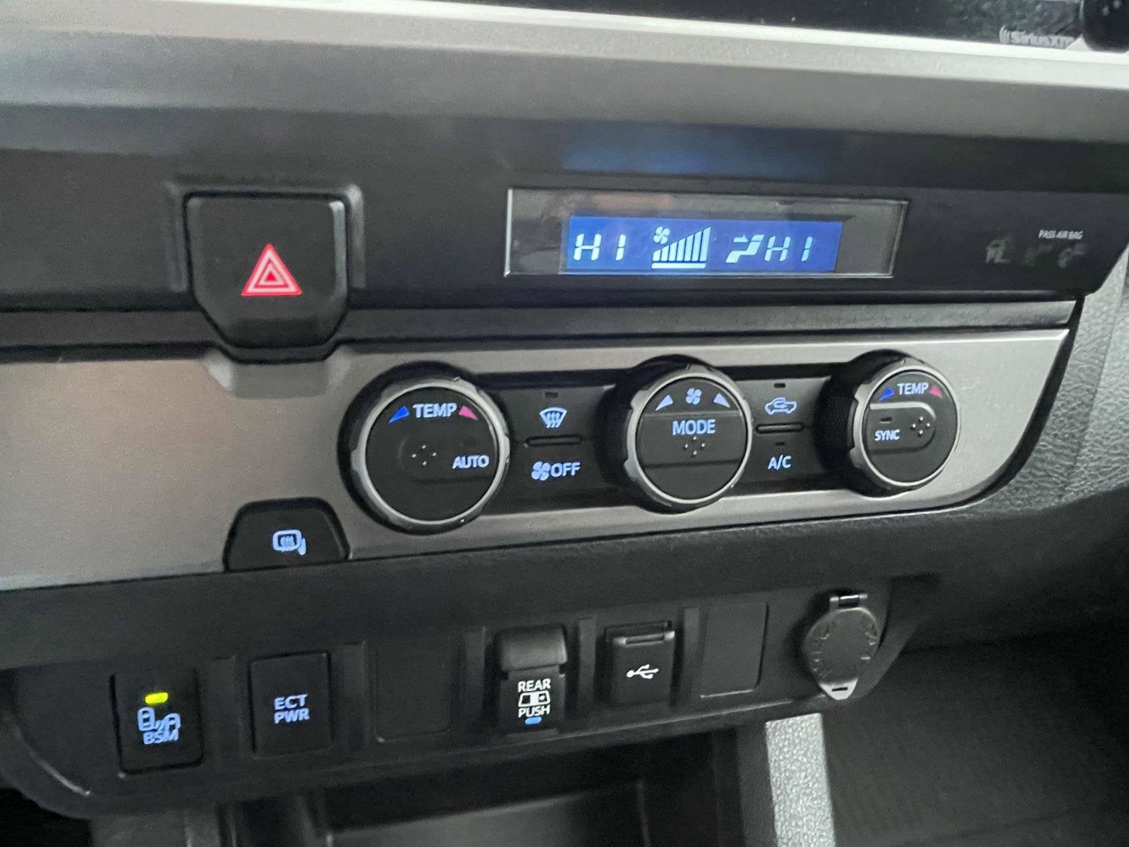 2022 Toyota Tacoma 2WD SR5