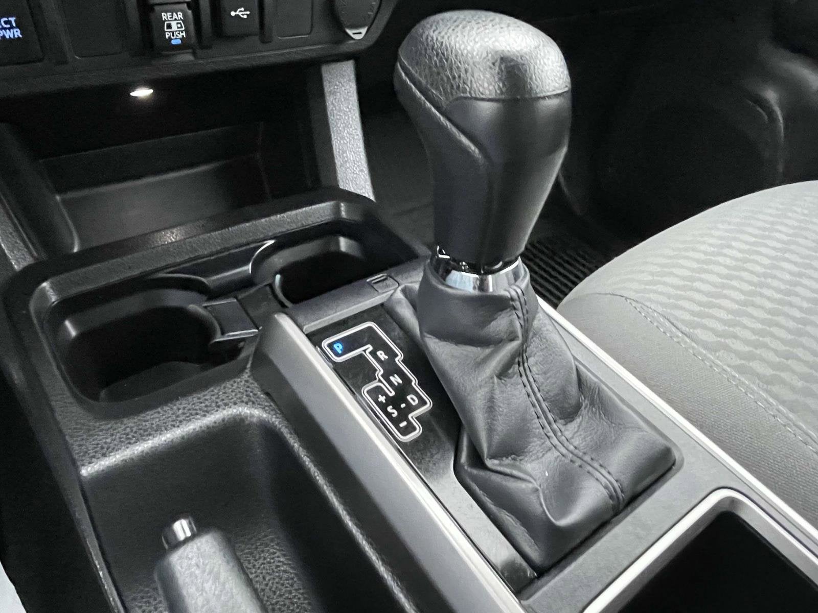 2022 Toyota Tacoma 2WD SR5