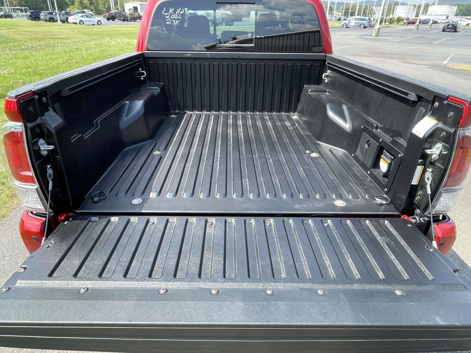 2022 Toyota Tacoma 2WD SR5