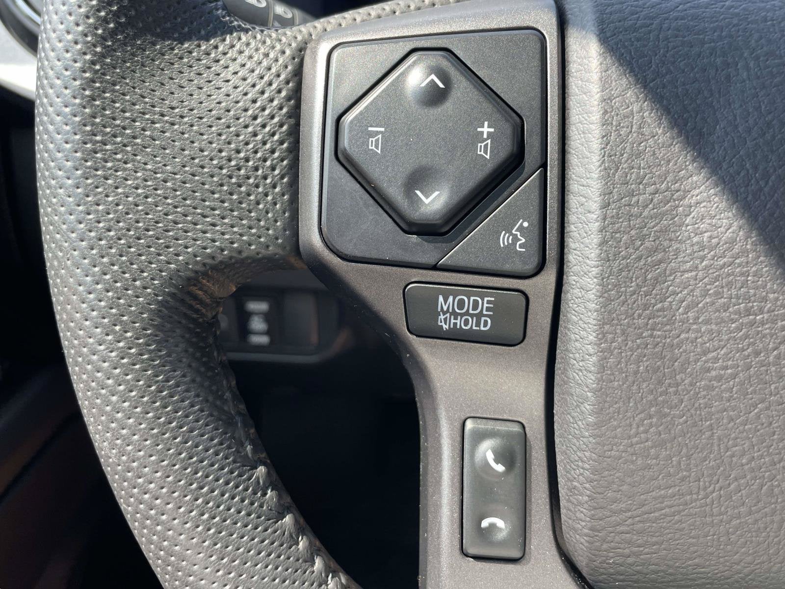 2022 Toyota Tacoma 2WD SR5