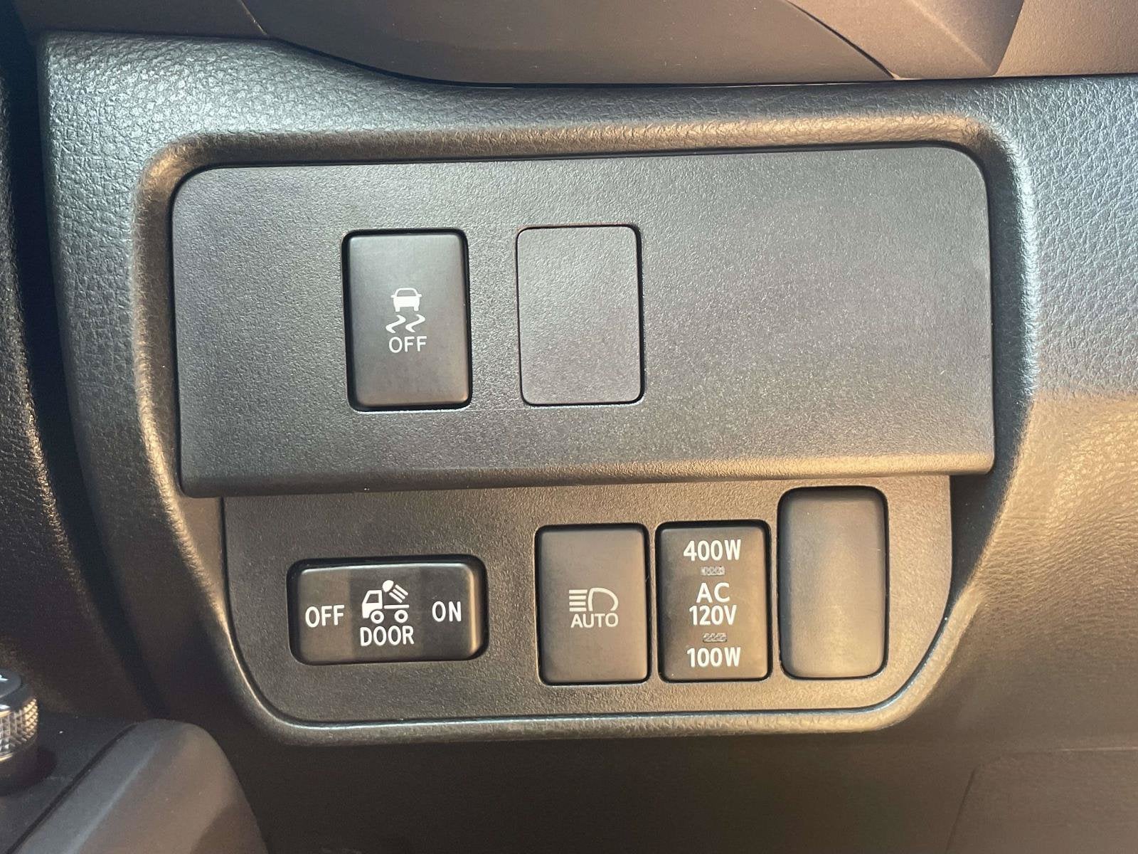 2022 Toyota Tacoma 2WD SR5