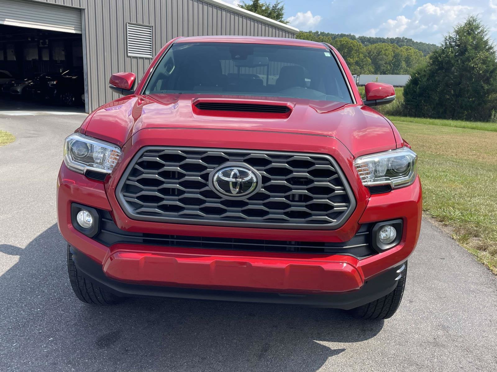 2022 Toyota Tacoma 2WD SR5
