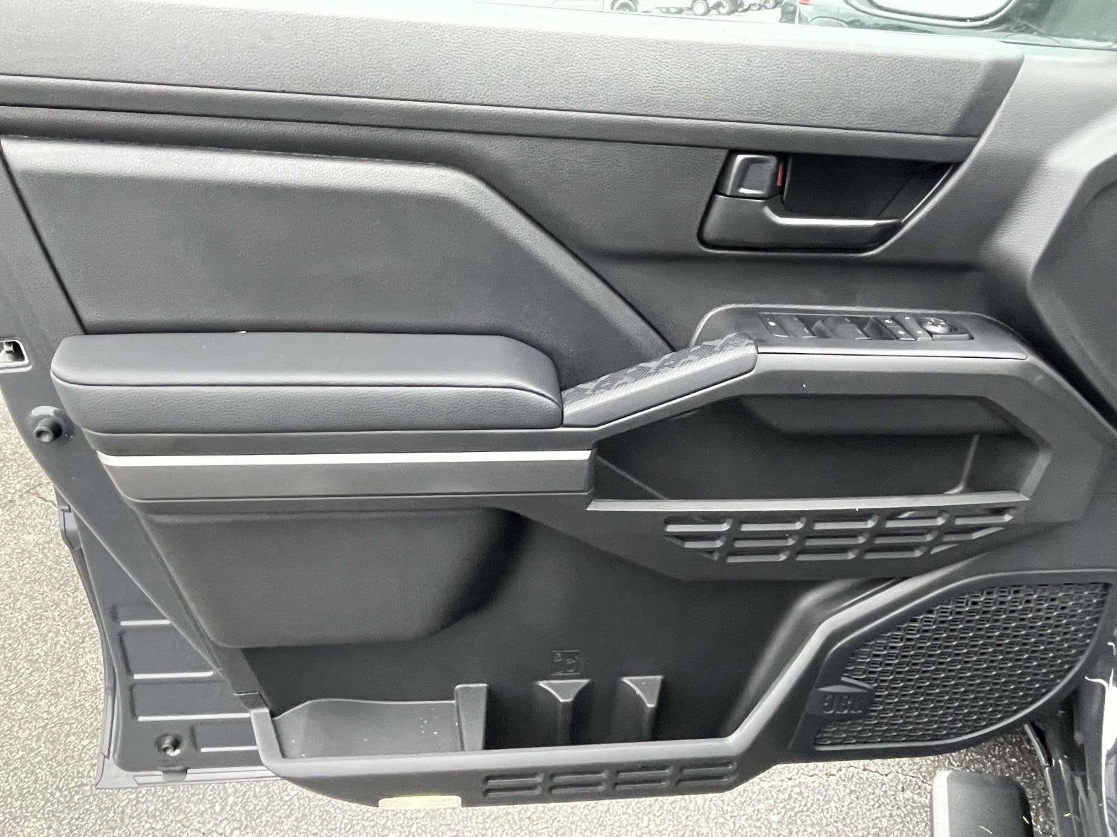 2024 Toyota Tacoma 2WD SR5