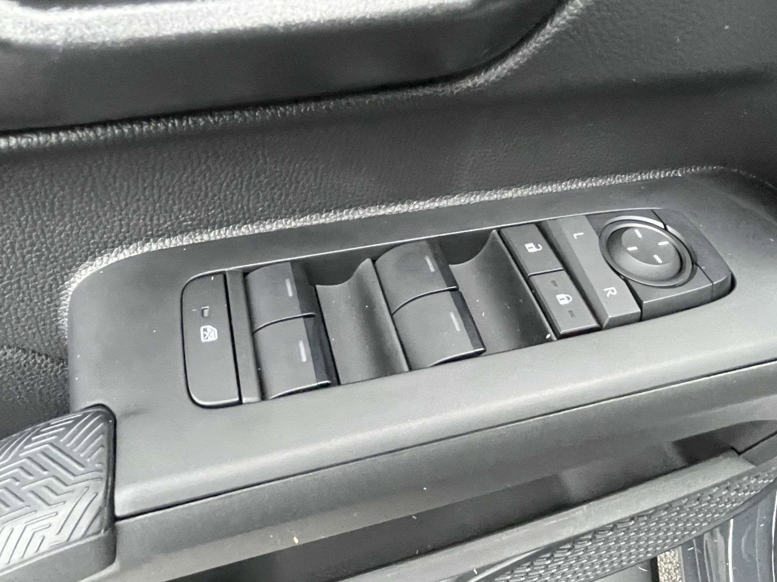 2024 Toyota Tacoma 2WD SR5