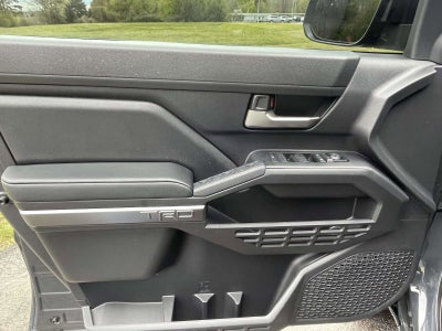 2024 Toyota Tacoma 4WD TRD OFF ROAD HYBR