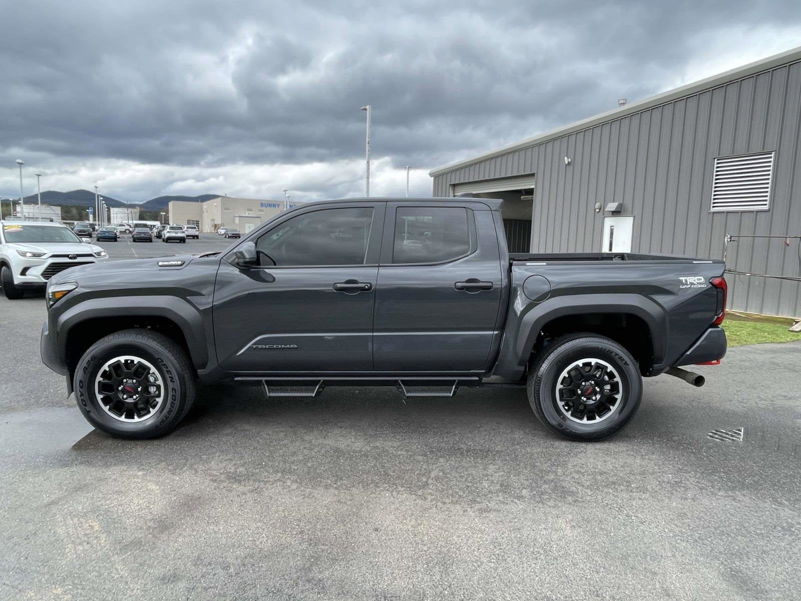 2024 Toyota Tacoma 4WD TRD OFF ROAD HYBR