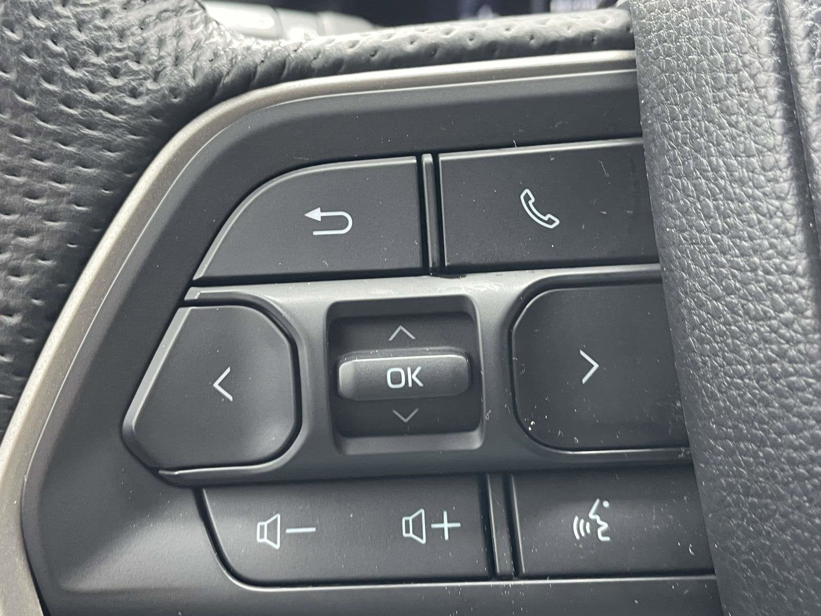 2024 Toyota Tacoma 4WD TRD OFF ROAD HYBR