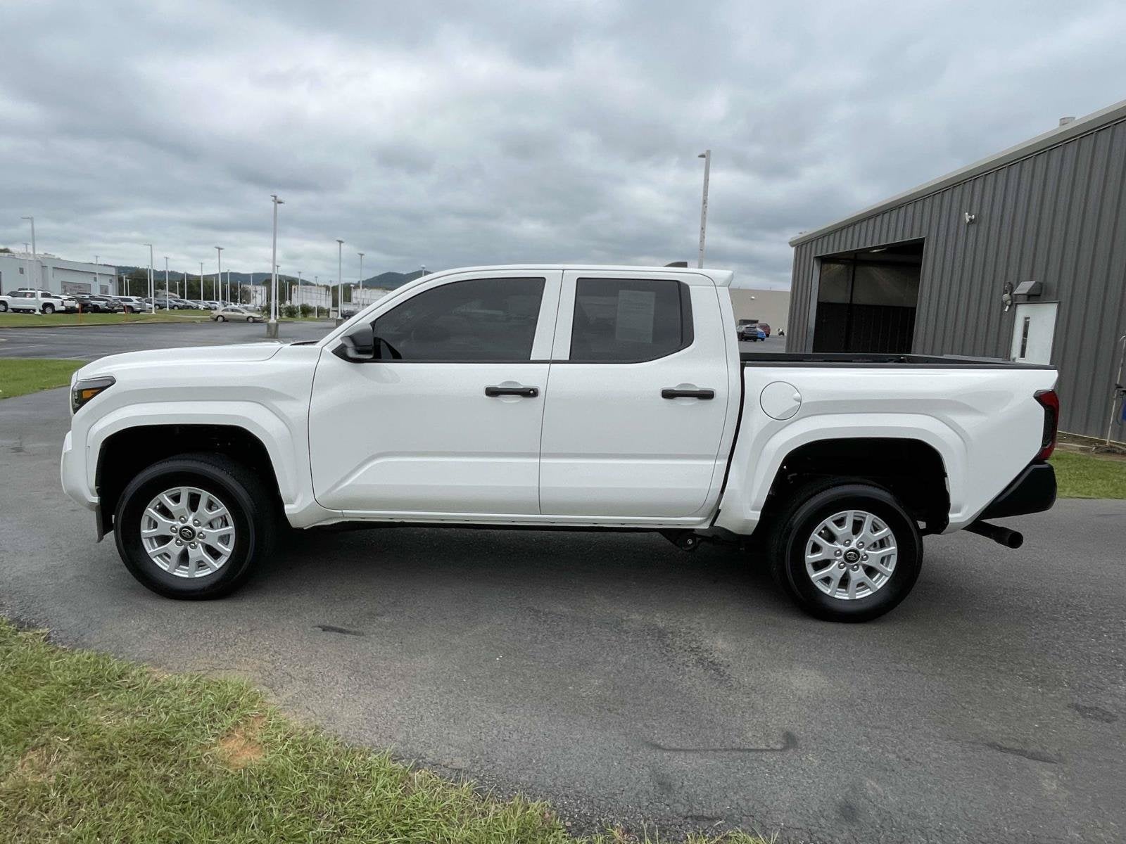 2024 Toyota Tacoma 4WD SR