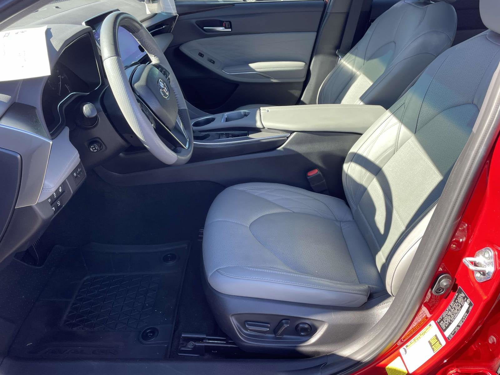 2021 Toyota Avalon Hybrid Limited