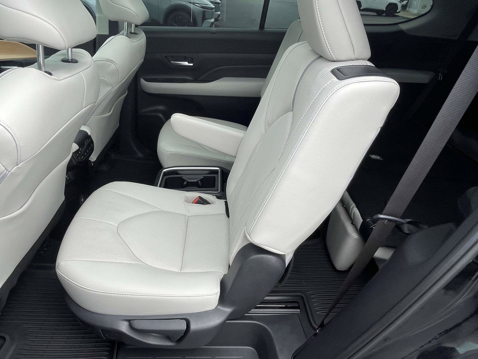 2025 Toyota Grand Highlander Platinum