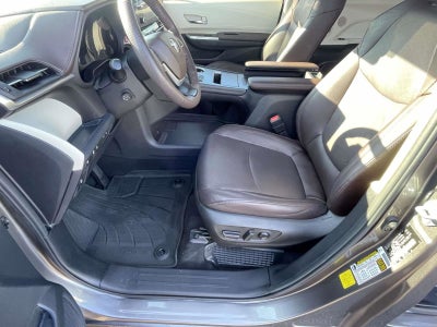 2022 Toyota Sienna Platinum