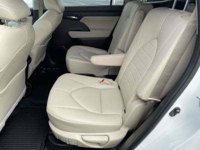 2020 Toyota Highlander Hybrid XLE