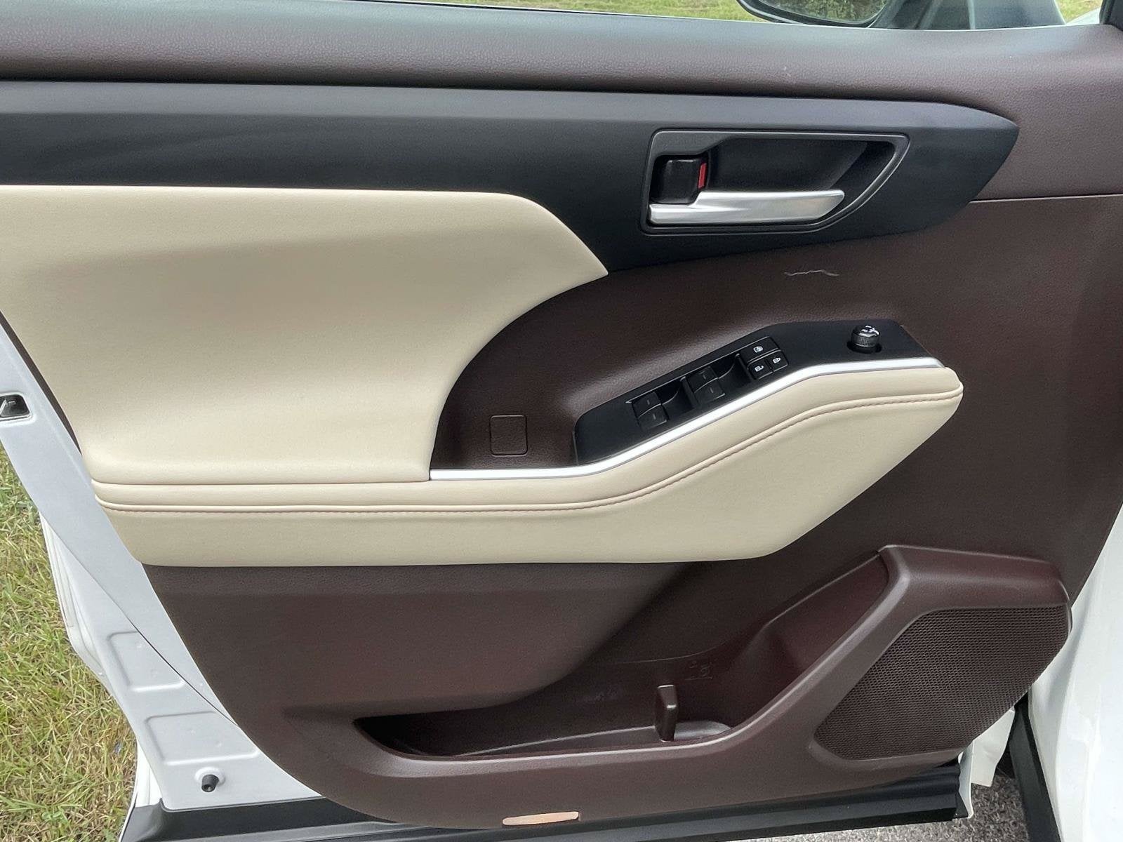 2020 Toyota Highlander Hybrid XLE