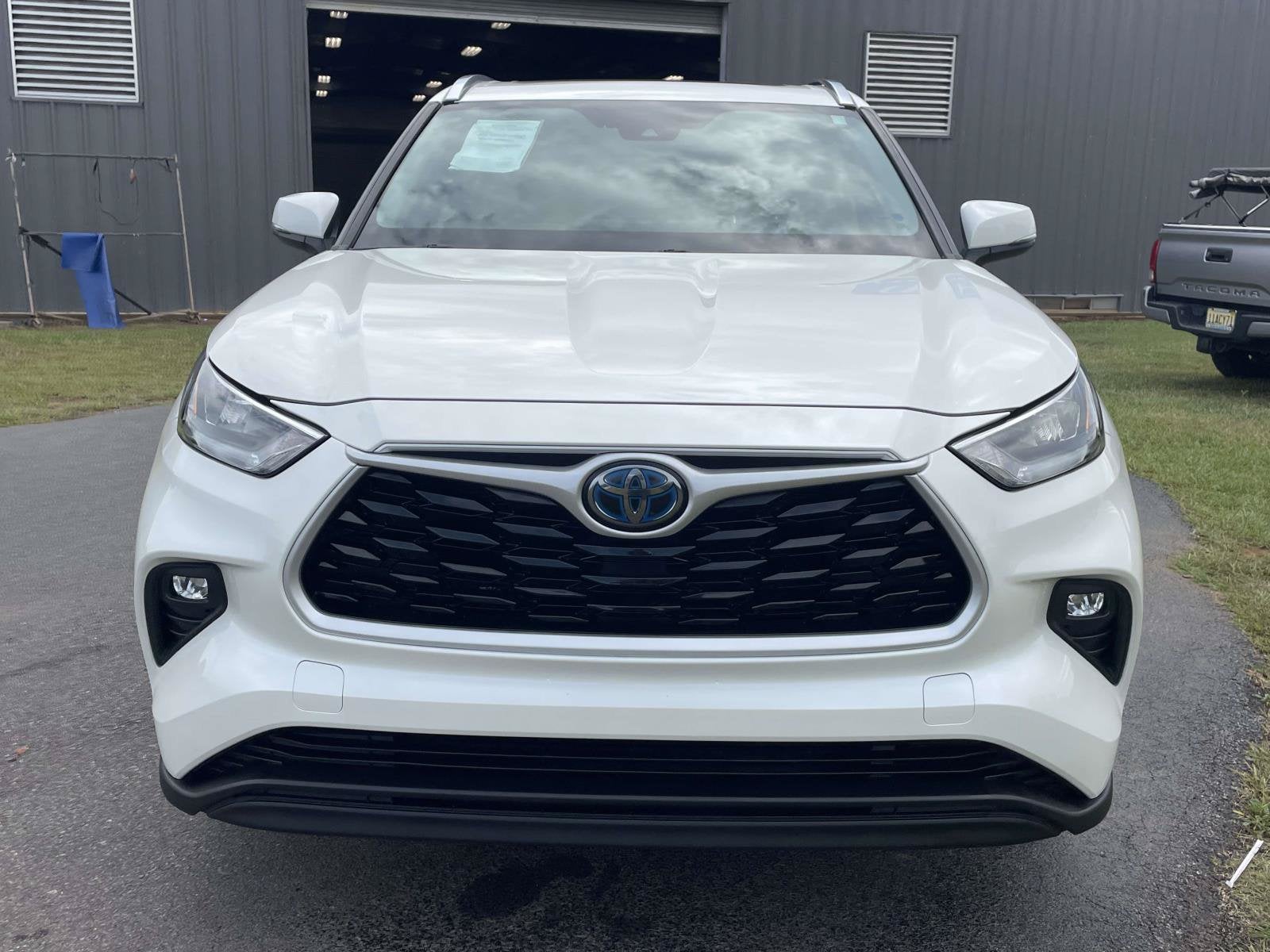 2020 Toyota Highlander Hybrid XLE