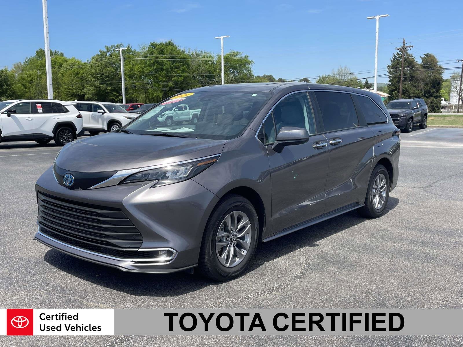 2024 Toyota Sienna XLE