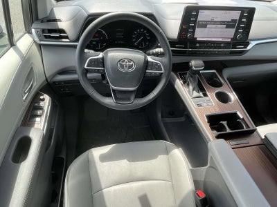 2024 Toyota Sienna XLE