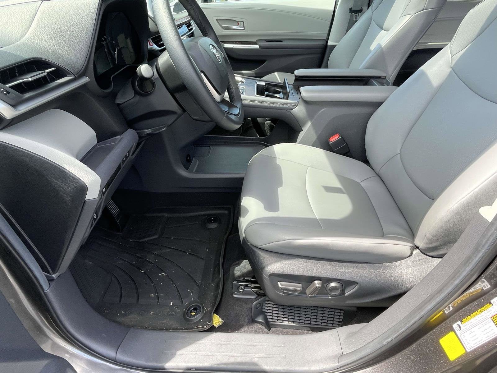 2024 Toyota Sienna XLE