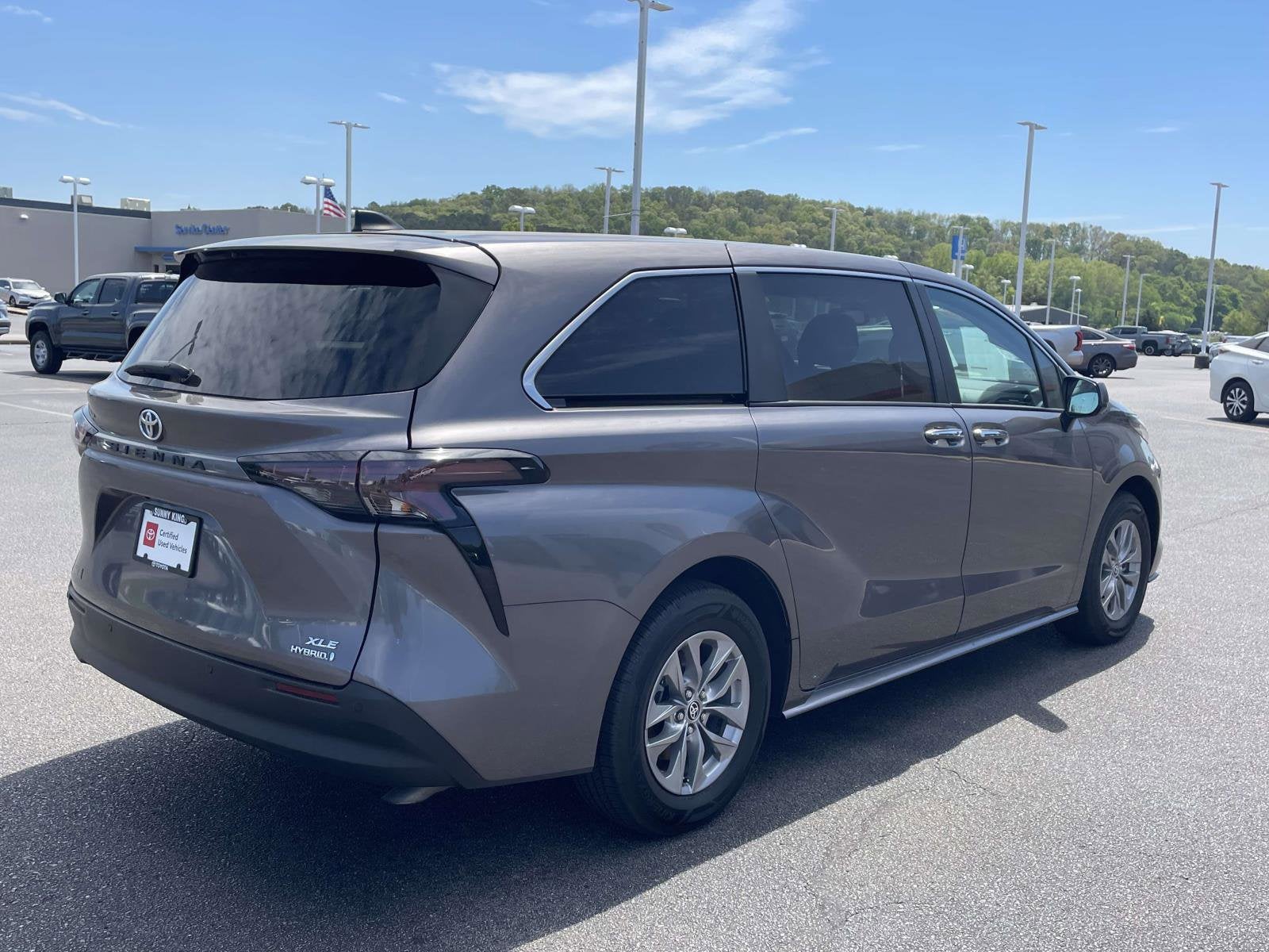 2024 Toyota Sienna XLE