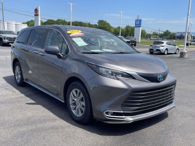 2024 Toyota Sienna XLE