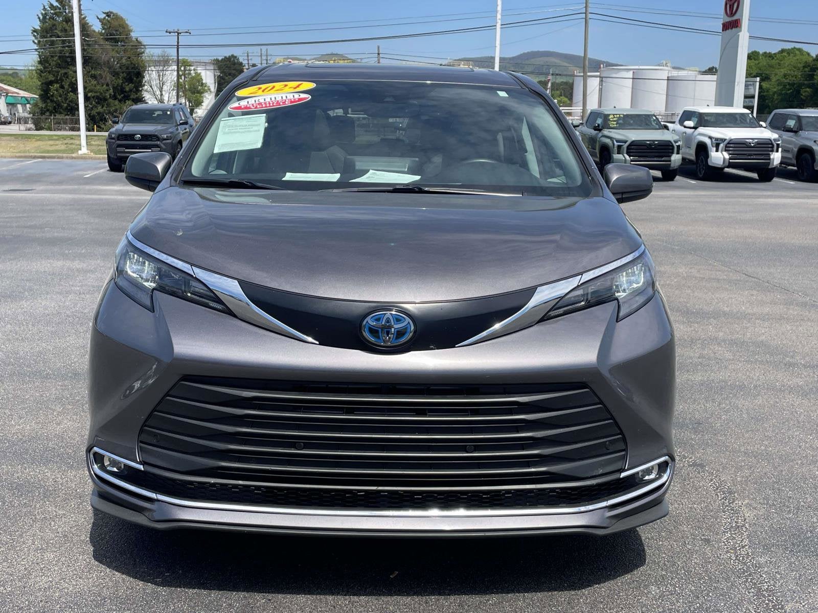 2024 Toyota Sienna XLE
