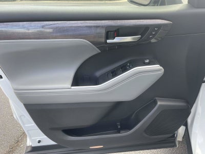 2022 Toyota Highlander Limited