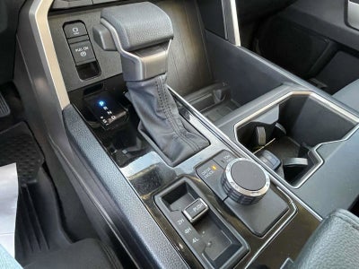 2022 Toyota Tundra 4WD SR5