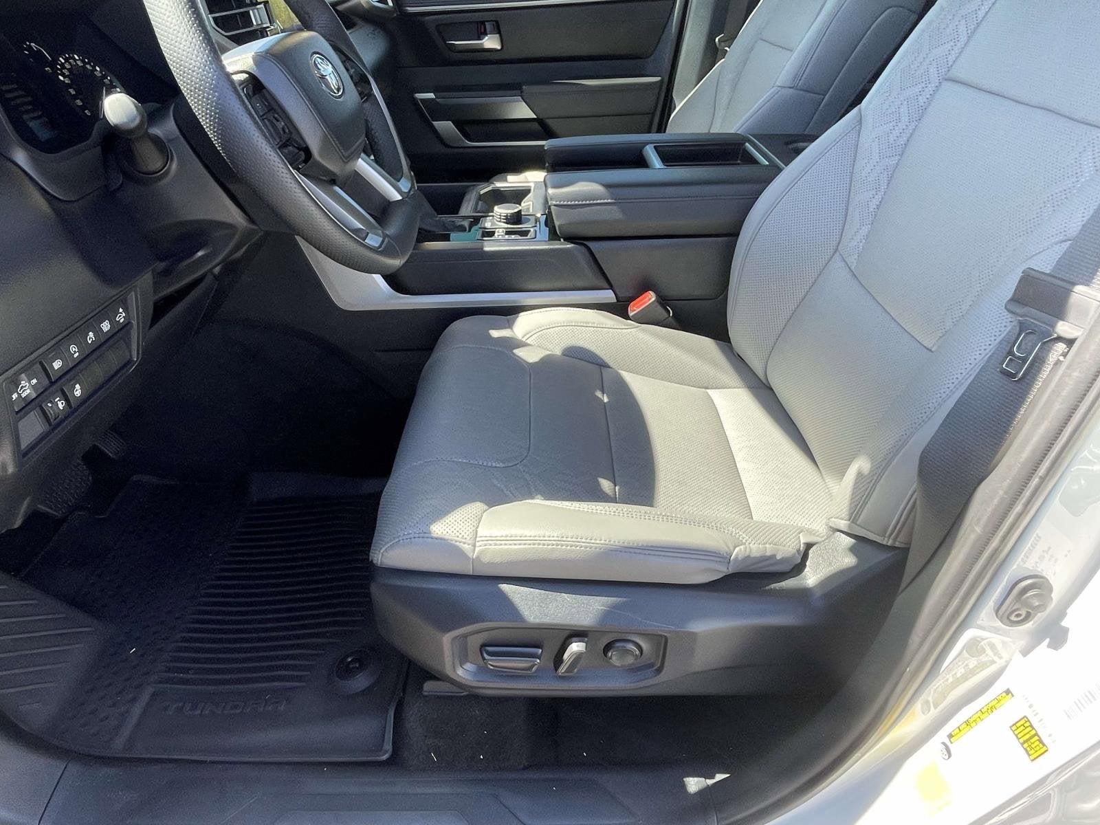 2024 Toyota Tundra 4WD SR5