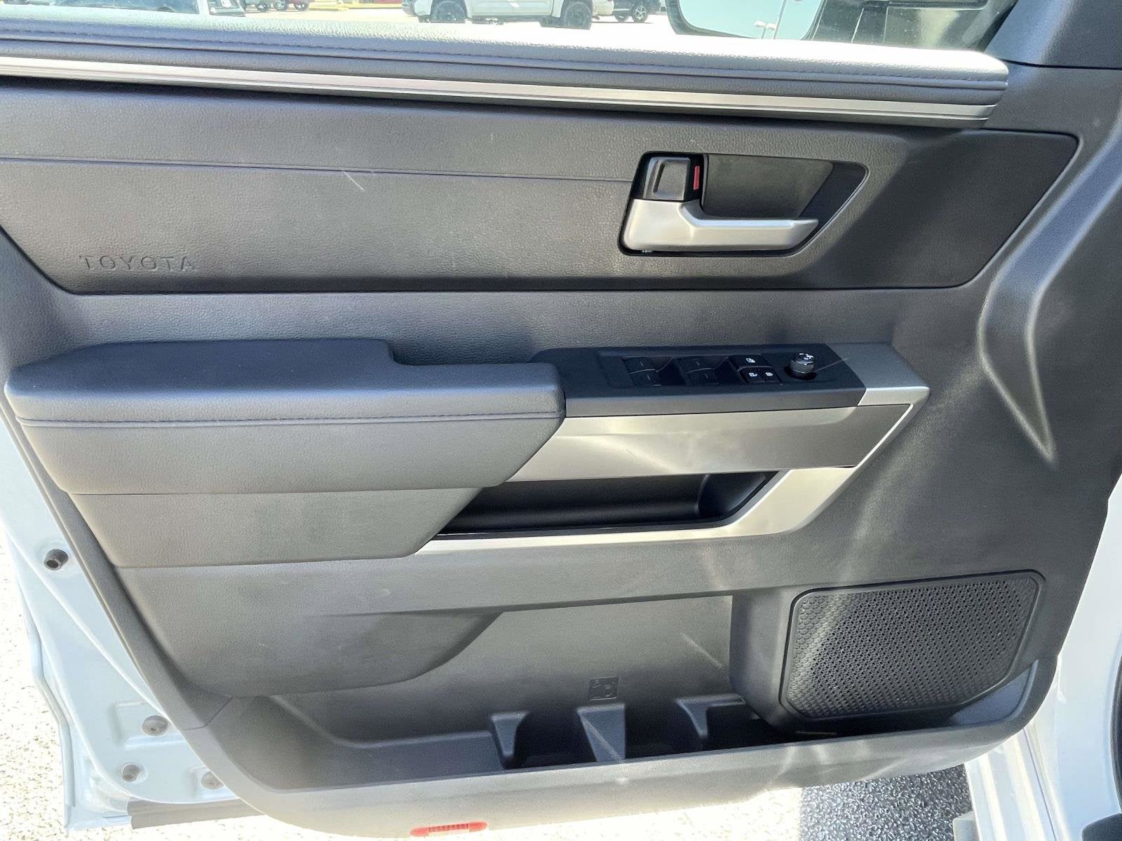 2024 Toyota Tundra 4WD SR5