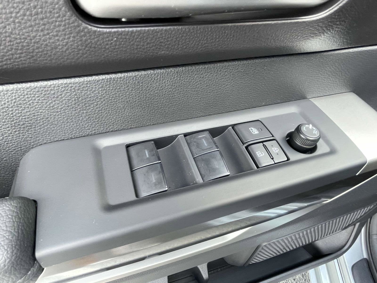 2025 Toyota Tundra 4WD SR5