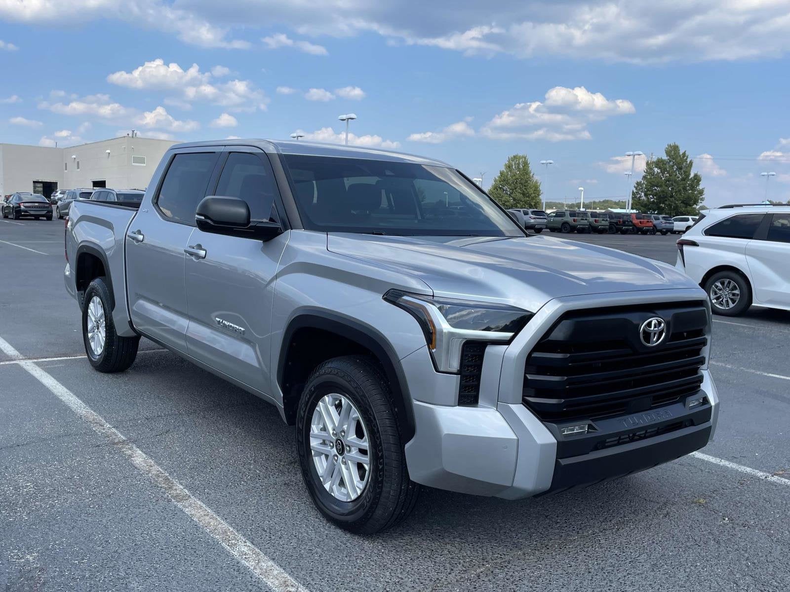 2025 Toyota Tundra 4WD SR5