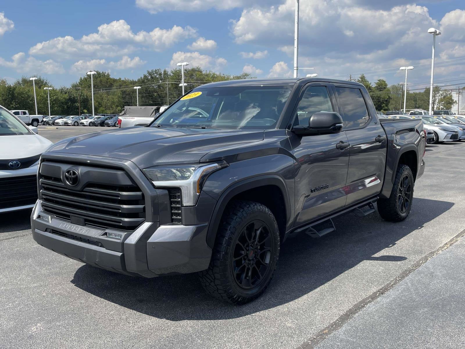 2023 Toyota Tundra 4WD SR5
