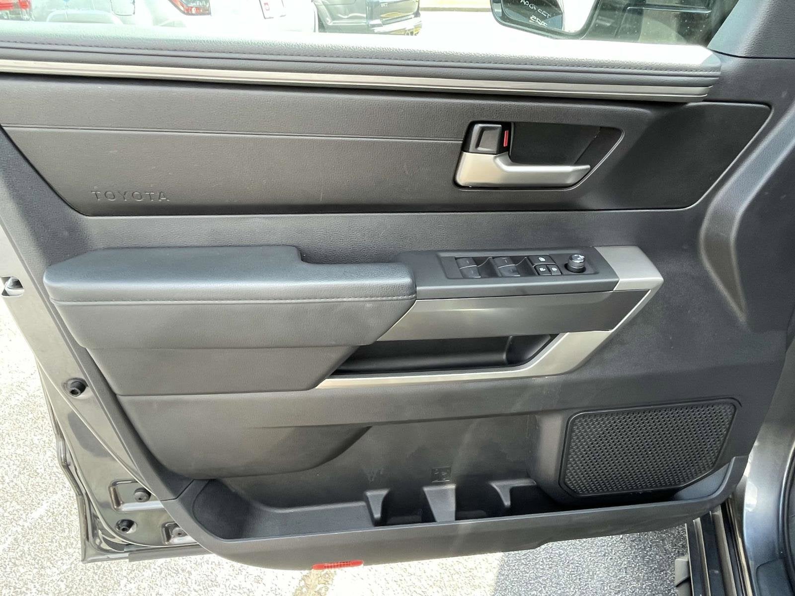 2023 Toyota Tundra 4WD SR5