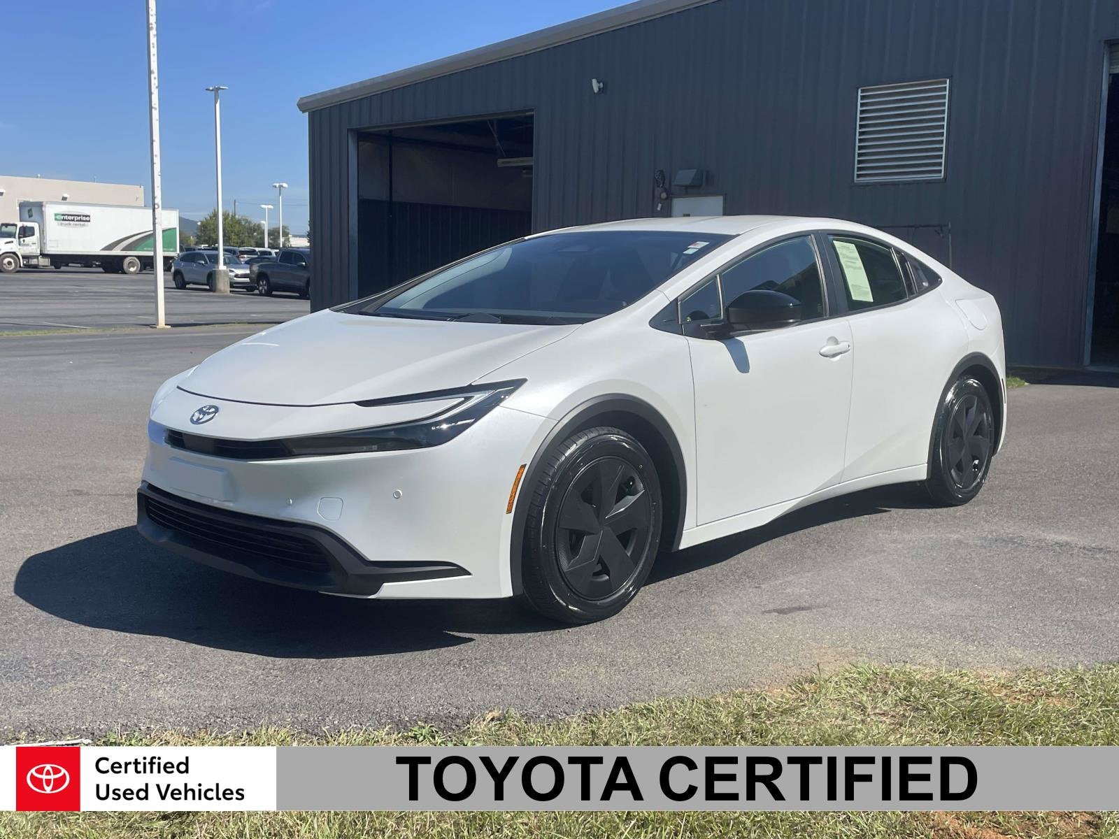 2025 Toyota Prius LE