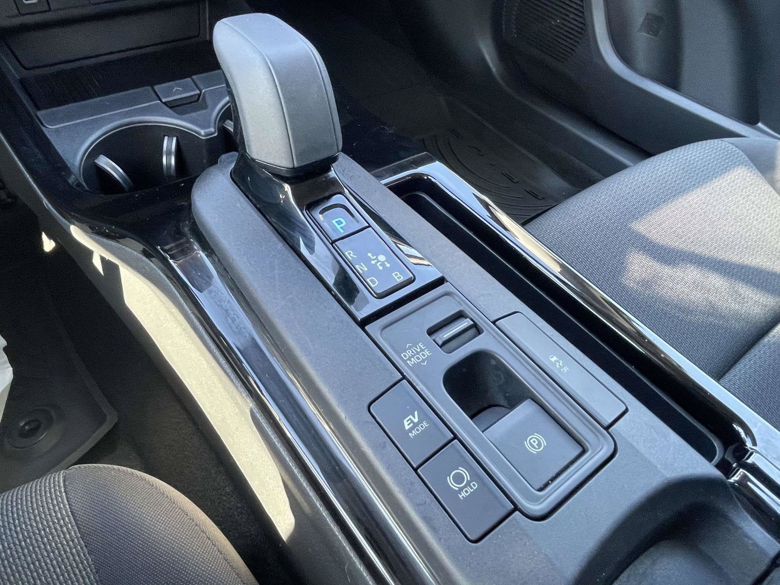 2025 Toyota Prius LE