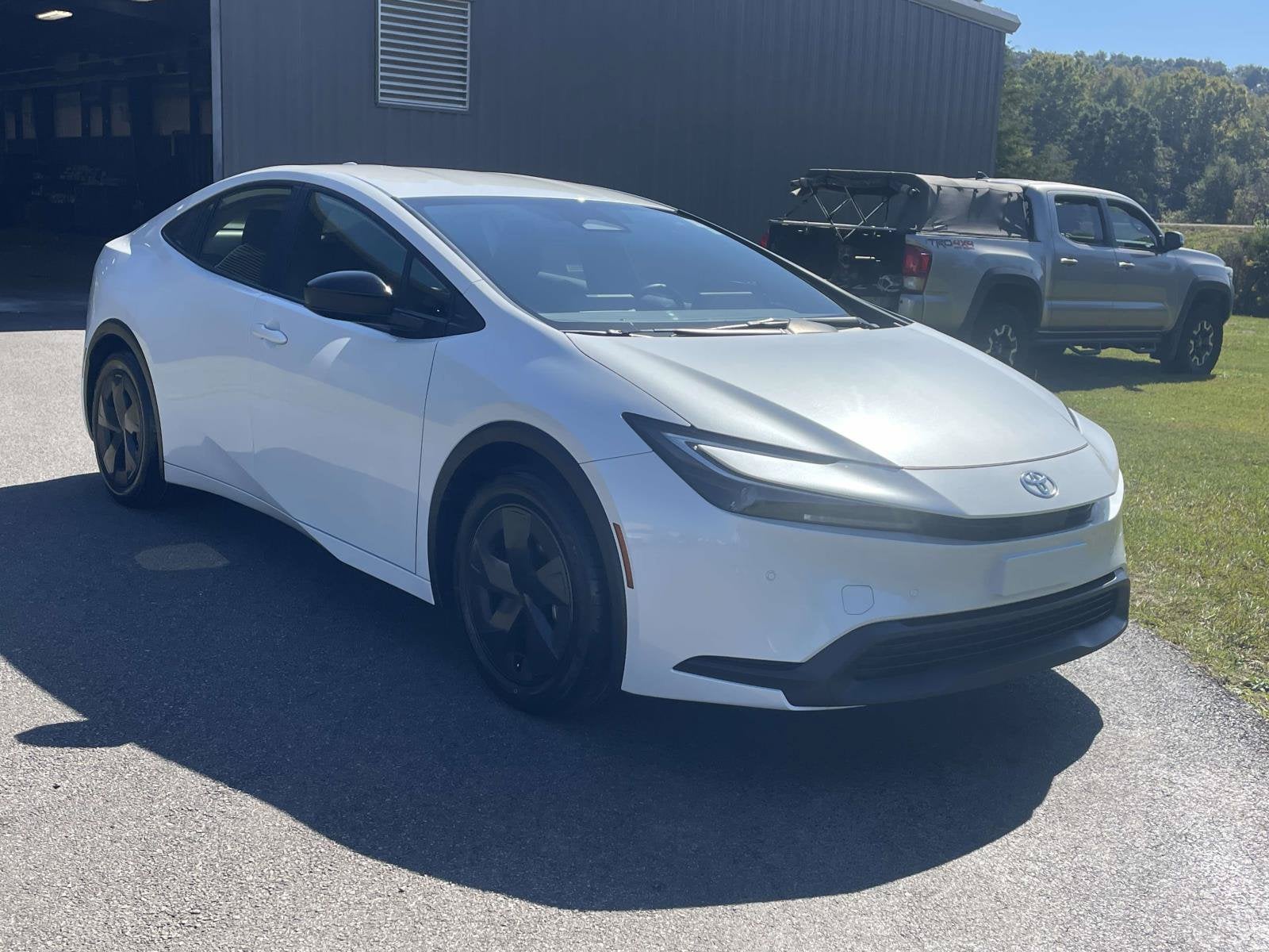 2025 Toyota Prius LE