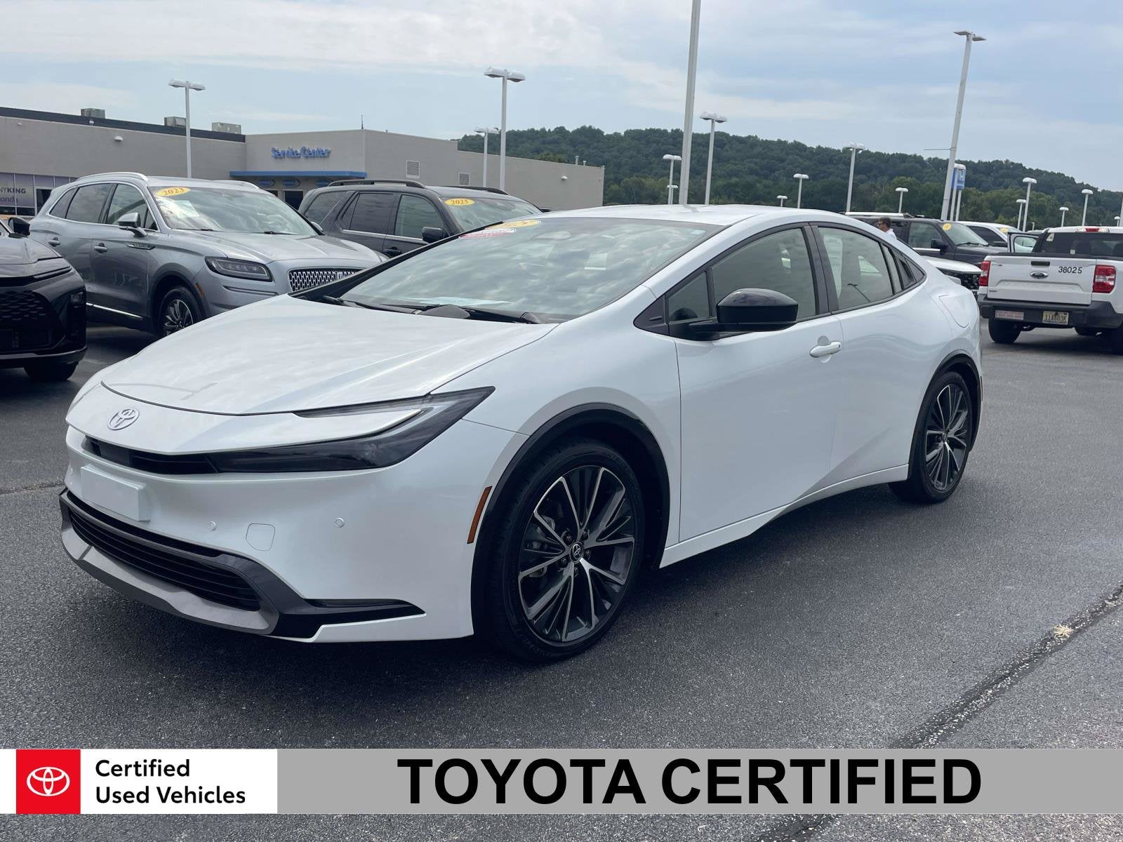 2025 Toyota Prius XLE