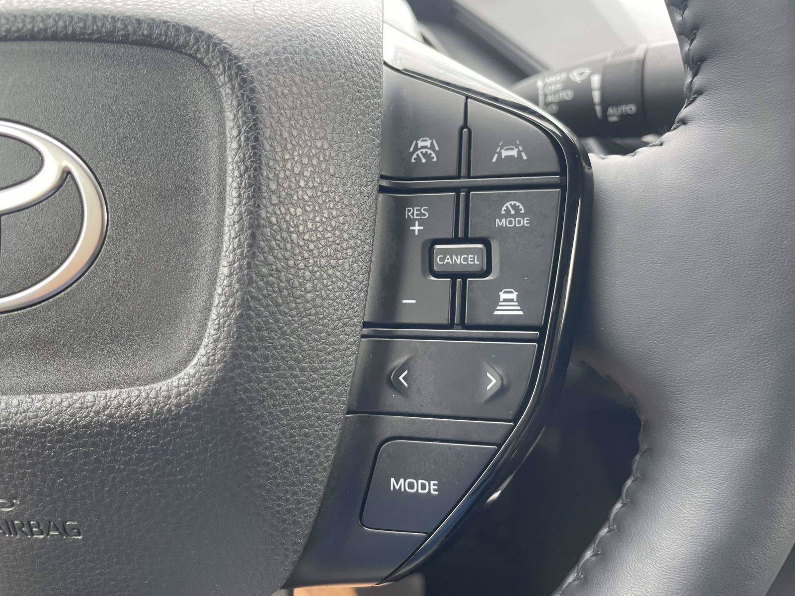 2025 Toyota Prius XLE